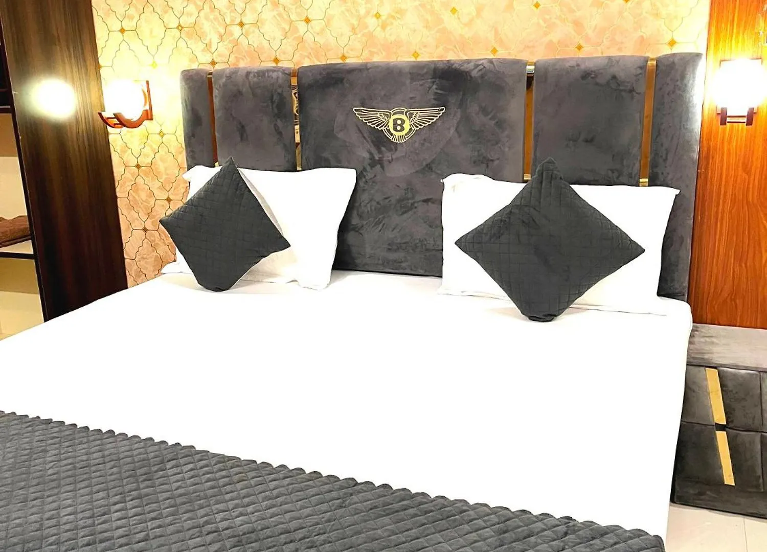 Hotel Golden Lotus Varanasi