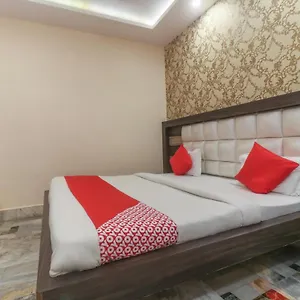 3* Hotel Oyo 60651 Hotel Arya